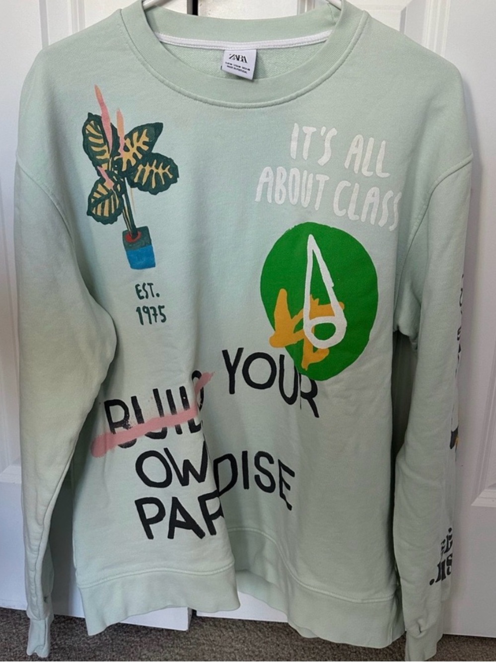 ZARA Crewneck Sweatshirt with Multicolor Prints